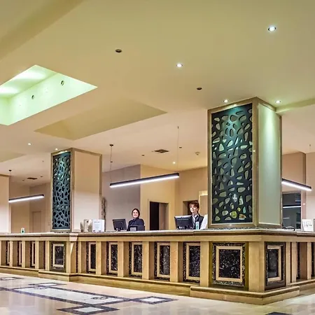 Kresten Palace אתר נופש 4*