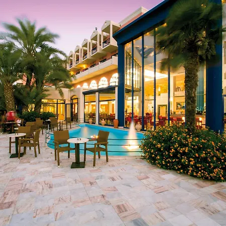 אתר נופש Kresten Palace Kallithéa